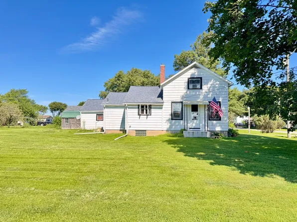 1285 Hickory St, Eldena, IL 61324
