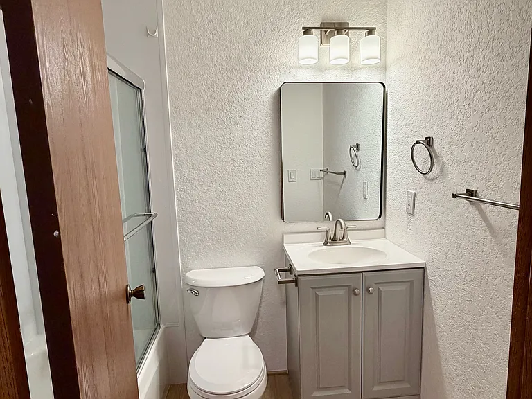 1719 NW 57th St #203 — Photo 5