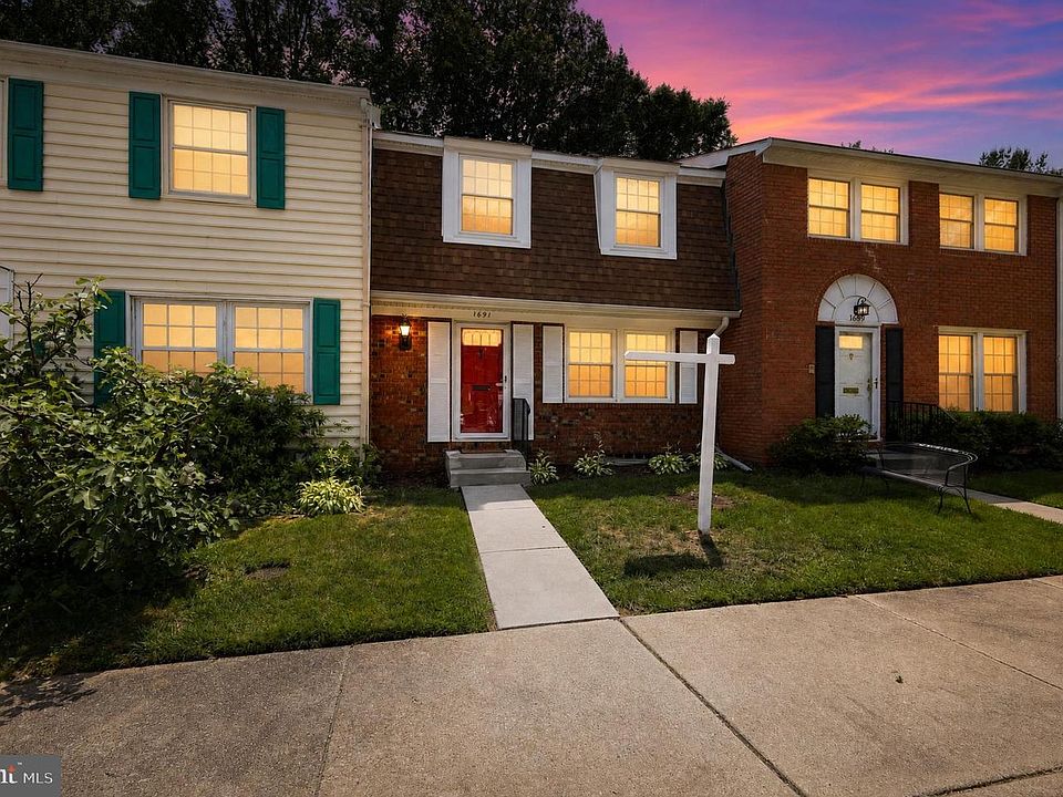 1st image of 1691 Freemont Ct