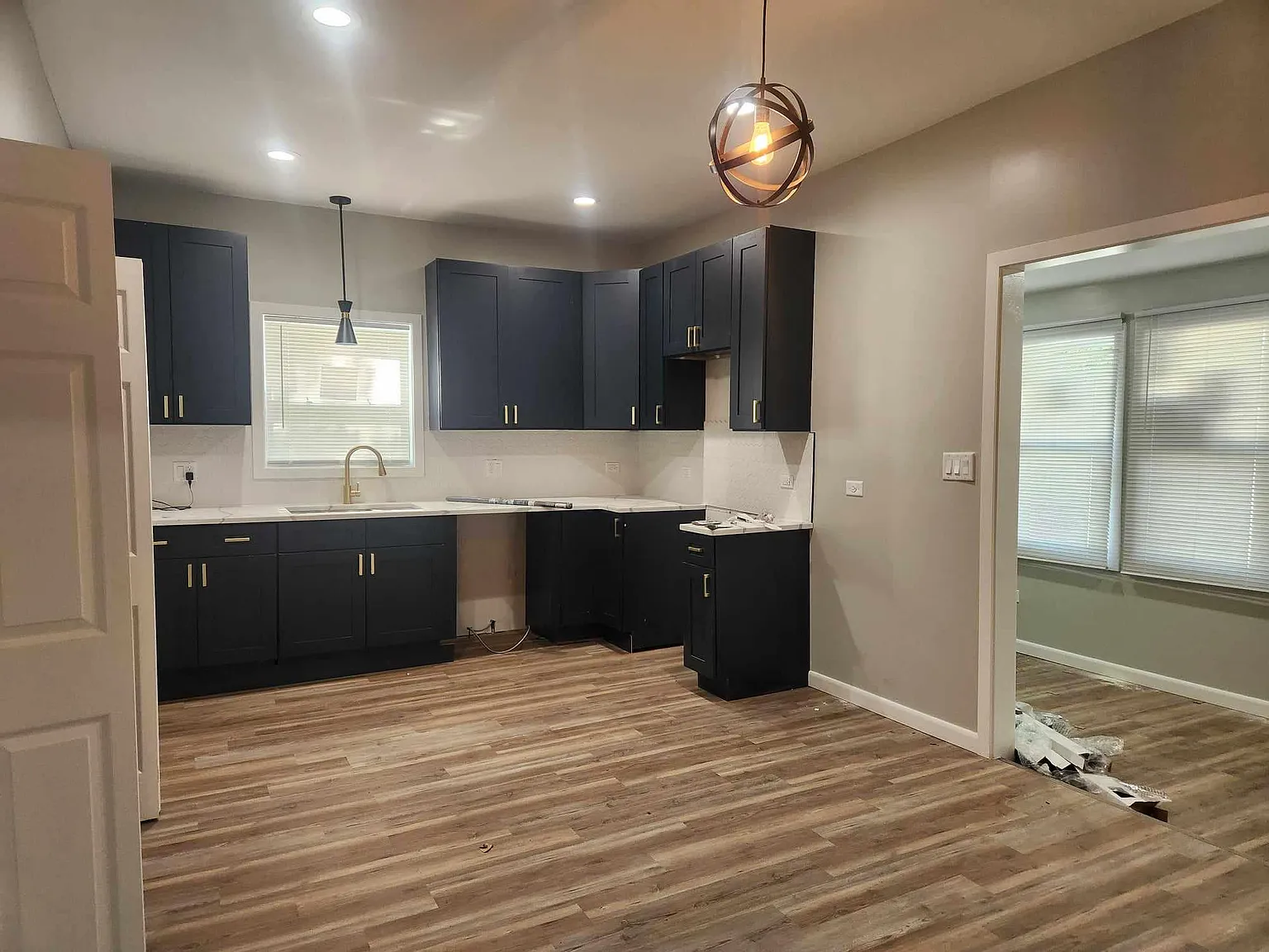 13945 Lincoln Ave photo 1