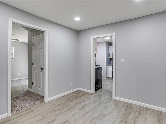 3rd image of 1548 N Lorraine Ave