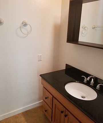 5th image of 20622 S Vermont Ave Unit 25
