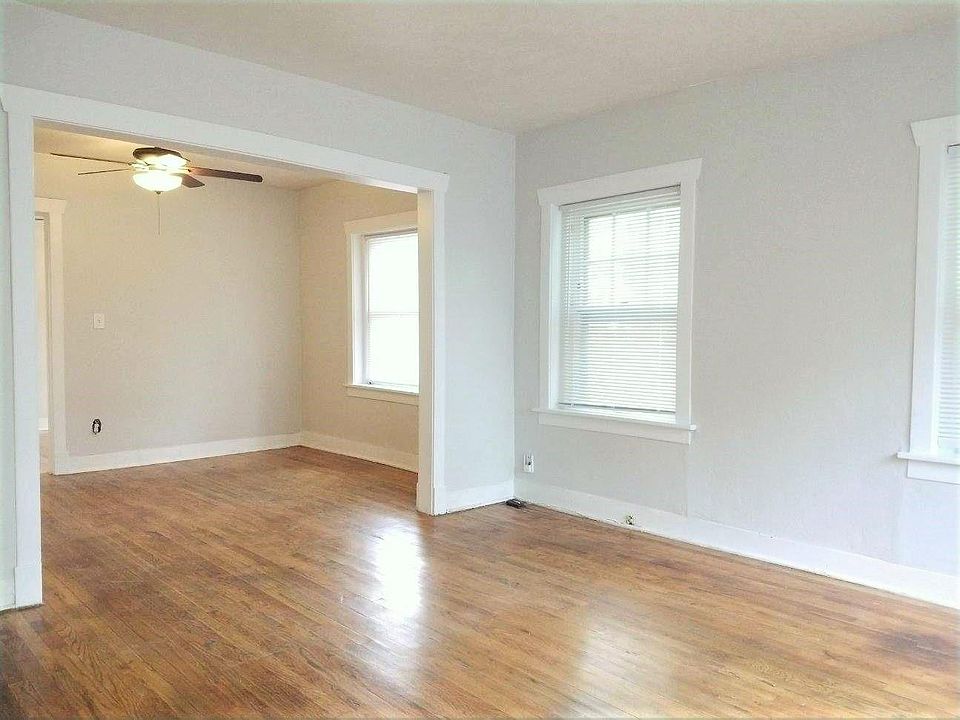 1st image of 208 W 34th St APT 1E
