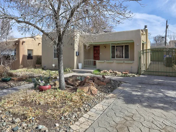 222 Richmond Dr SE, Albuquerque, NM 87106