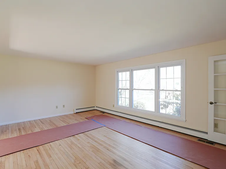 20 Van Orden Rd — Photo 7