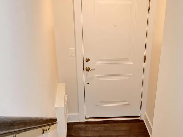 44858 Tiverton Sq — Photo 5
