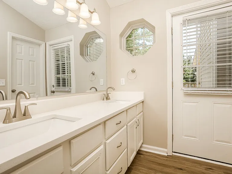 722 Lou Gehrig Cir — Photo 12