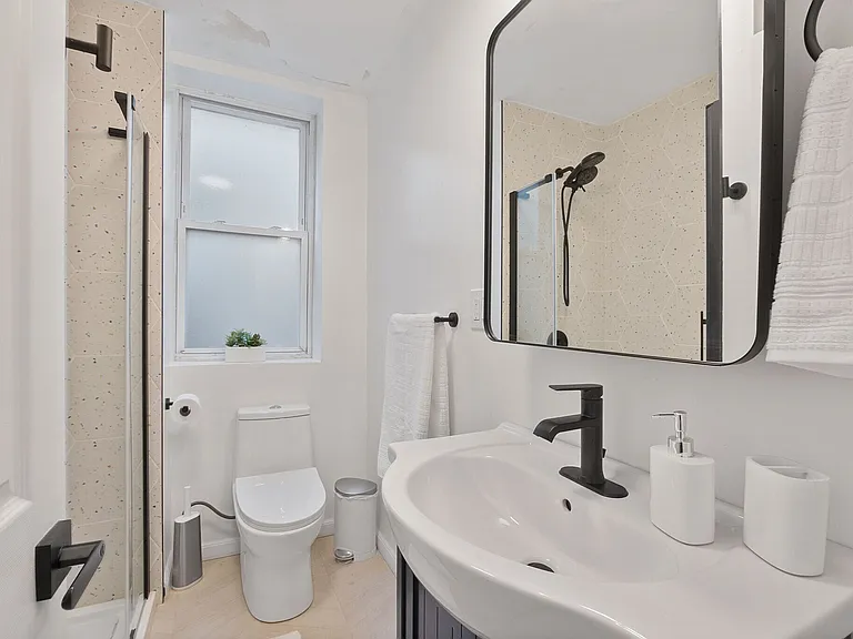 388 Communipaw Ave #2C — Photo 6