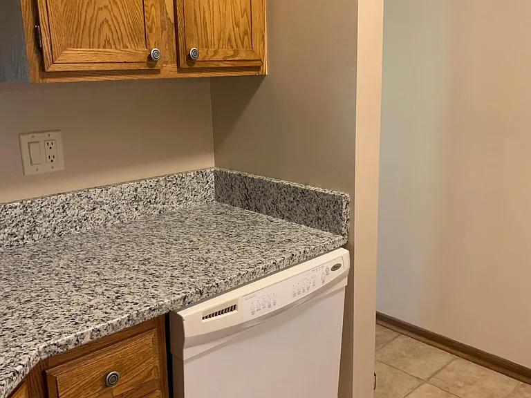 3590 Blue Jay Way #106 — Photo 21