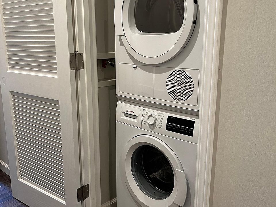 in-unit washer and dryer
