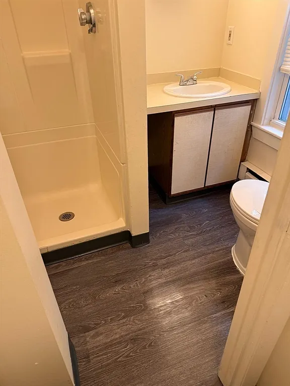 1 bed, 1.0 bath, 620 sqft, $1,900 — Photo 3