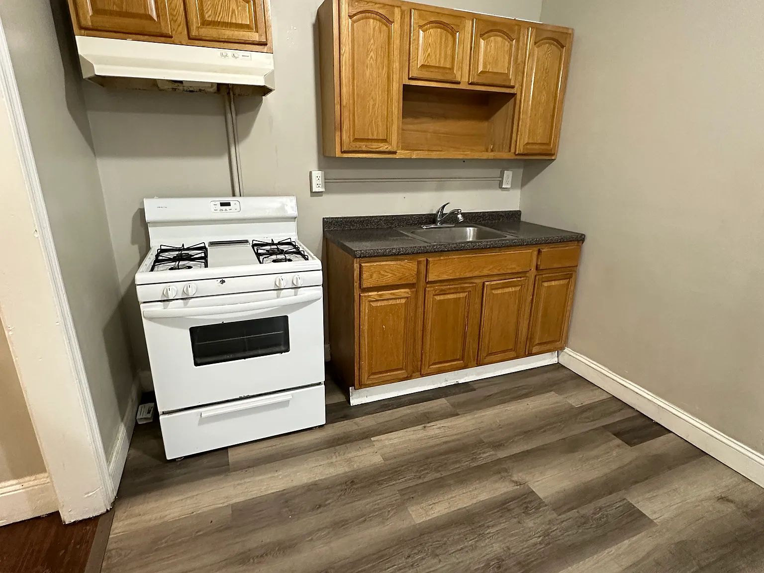 35 Squire St — Photo 1