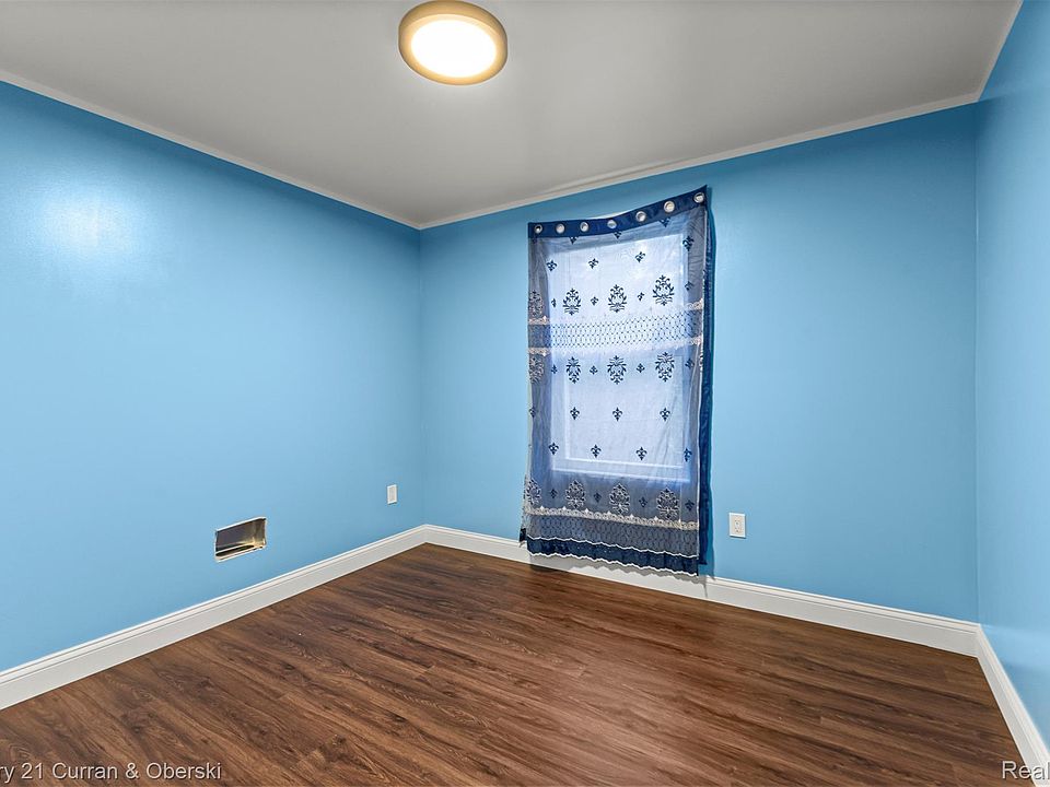 17190 Westphalia St, photo 22