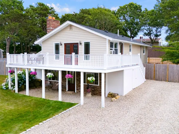 100 Madeline Road, East Falmouth, MA 02536