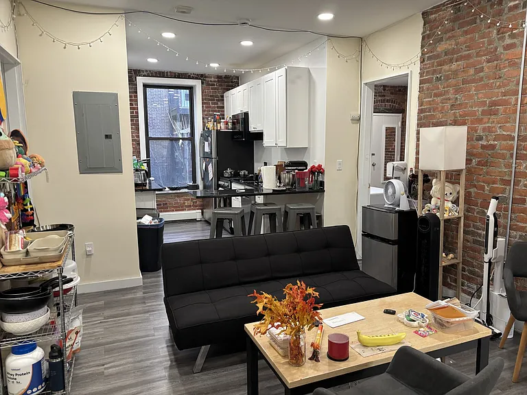 17 Cortes St #2 — Photo 8