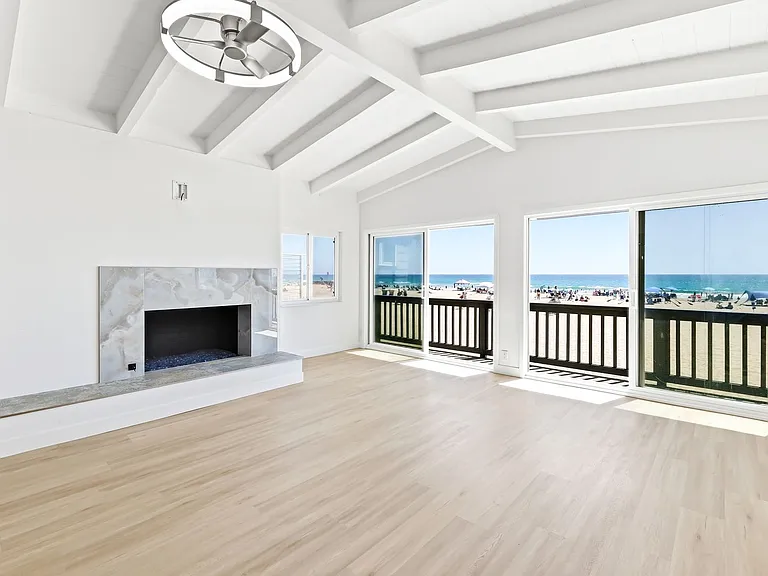 3010 W Oceanfront — Photo 6