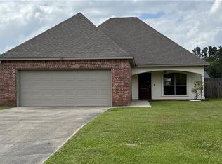 13134 Montrose Dr N, Denham Springs, LA 70726