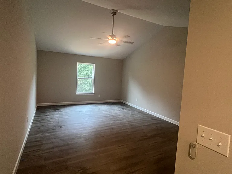10720 Trenton Ln — Photo 15