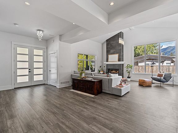 5th image of 3295 Sunnyside Rd #12