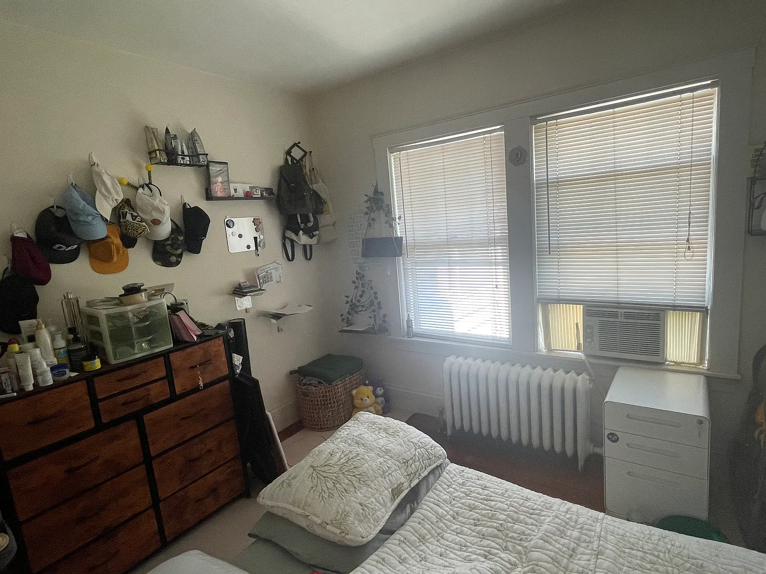 3 bed, 1100 sqft, $920 — Photo 3