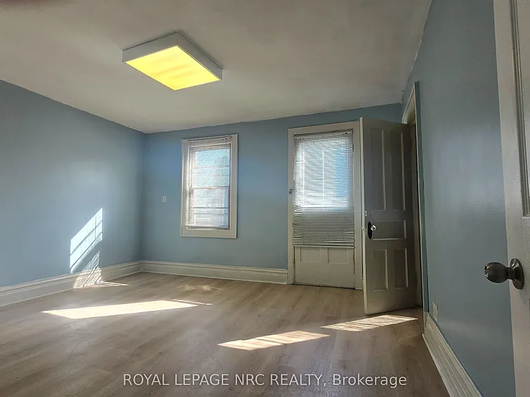 4425 Hiram St — Photo 10