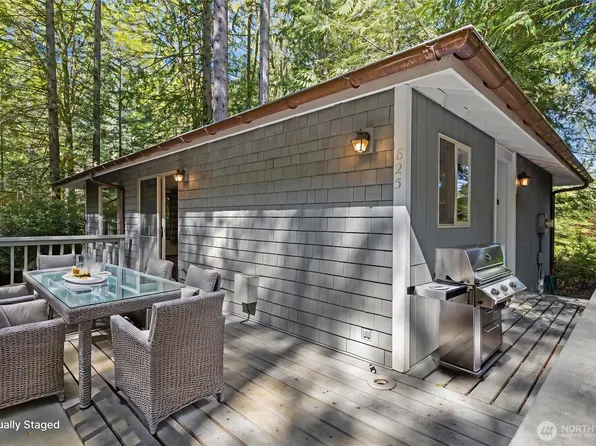 625 E Pointes Drive W, Shelton, WA 98584