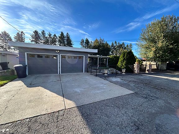 2nd image of 134 Charlotte Ave