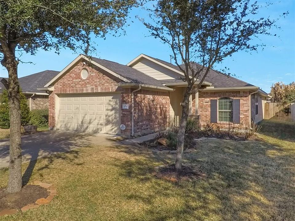1st image of 15502 Wedgewood Park