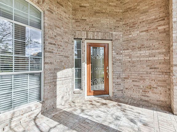 4th image of 17906 Sugarloaf Bay Dr