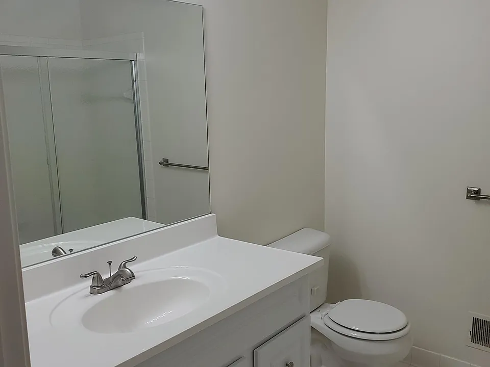2nd bathroom