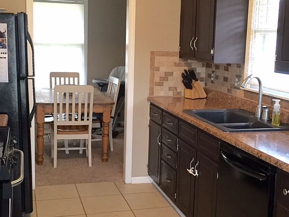 5th image of 516 NW Beau Cir