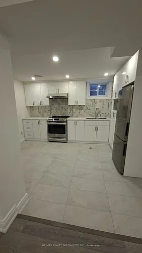 225 Waverly St S #LOWER Photo 1