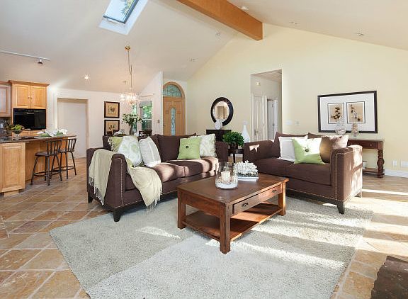 4th image of 722 Bantry Ct