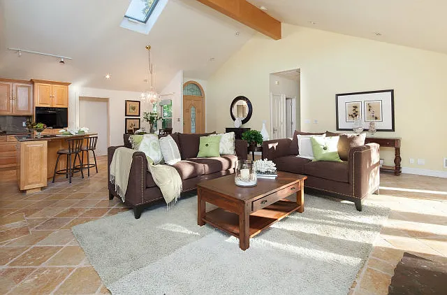 722 Bantry Ct — Photo 4