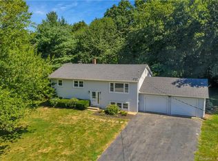 5 Nemczuk Dr, Norwich, CT 06360