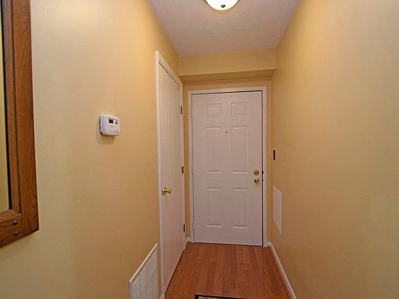 4th image of 5986-5 Meadowcreek Dr
