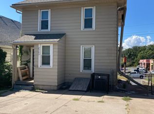 2743 S 13th St, Omaha, NE 68108