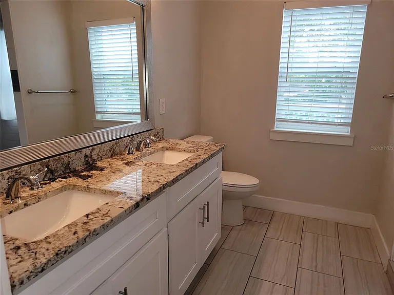 1212 S Bumby Ave — Photo 19