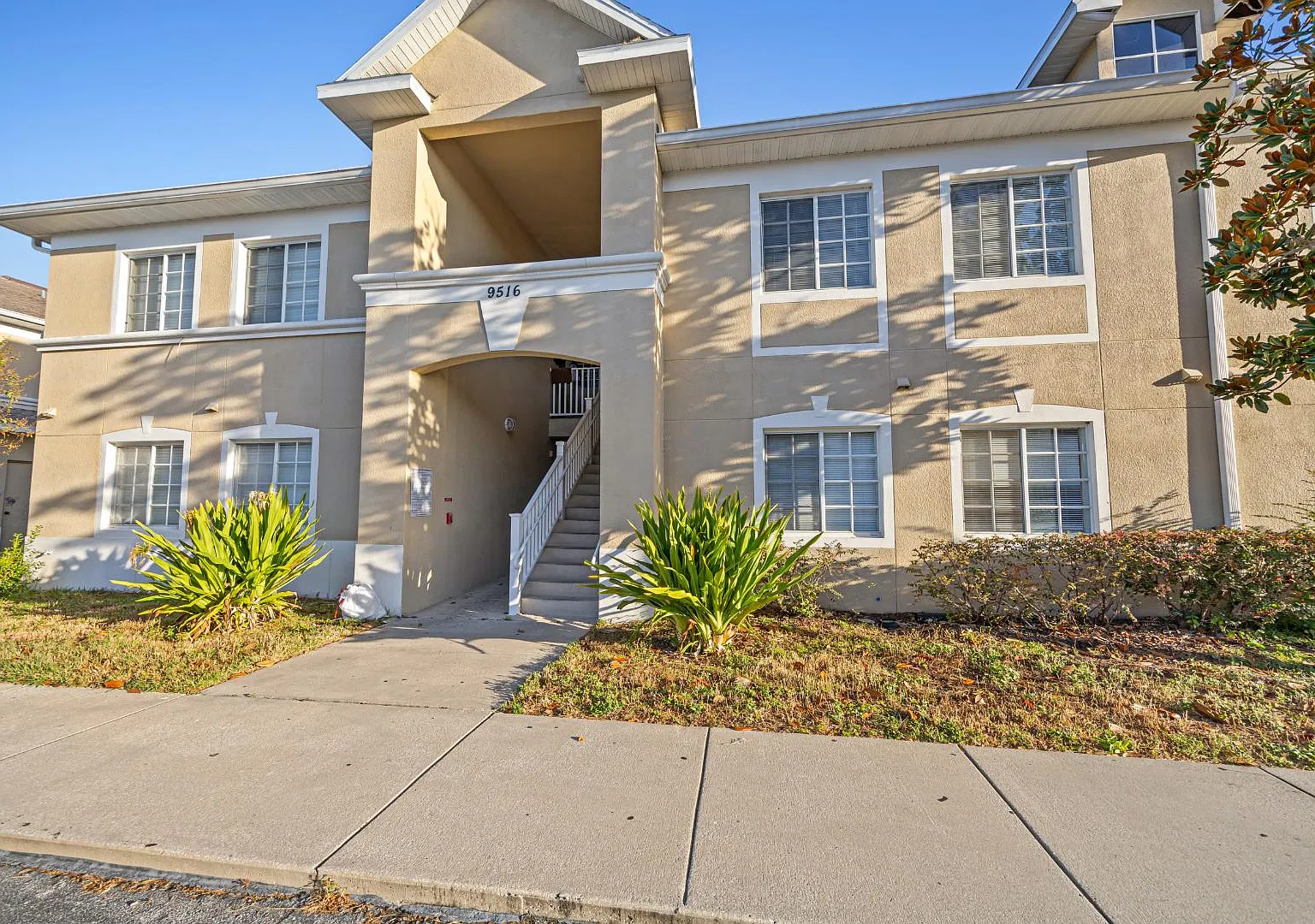 9516 Amberdale Ct - #102 — Photo 2