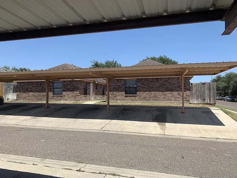 1806 S Ironwood St #D — Photo 14