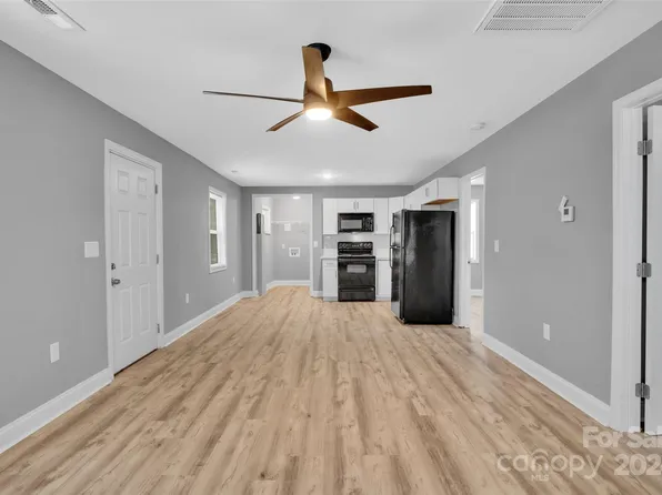 205 W Elliott St, Chester, SC 29706