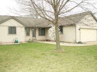 3800 Amber Ln, Janesville, WI 53546
