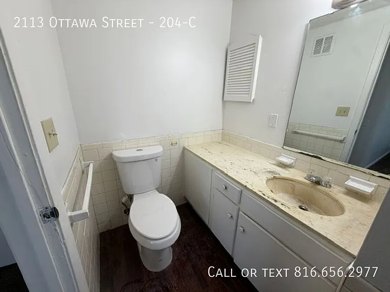 2113 Ottawa St #204C — Photo 44