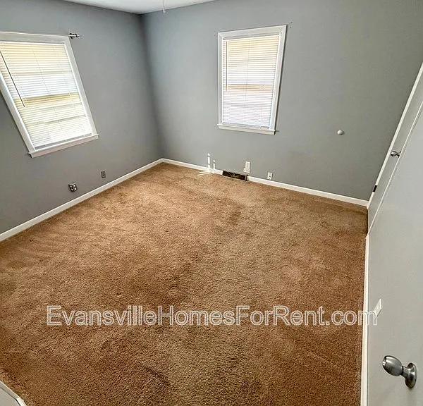3600 Sweetser Ave — Photo 5