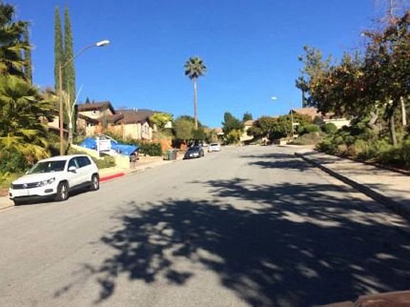 Exterior Neighborhood (street photo)
