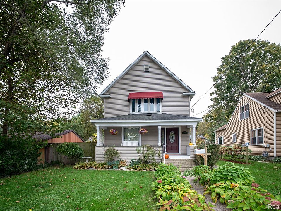1st image of 1118 E Alcott St