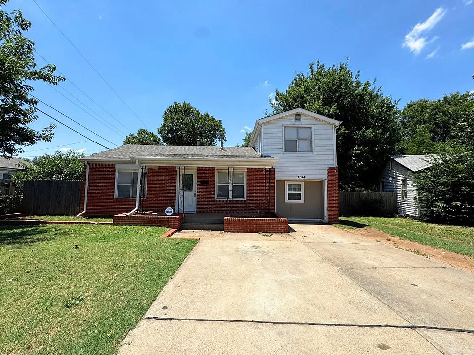 3041 SW 40th Pl