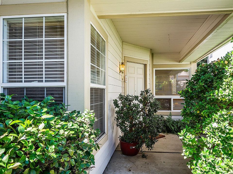1st image of 3201 Corniche Ln