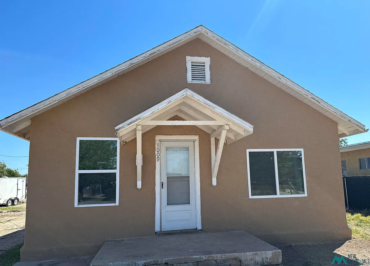 Building Photo - 1009 S Lea Ave