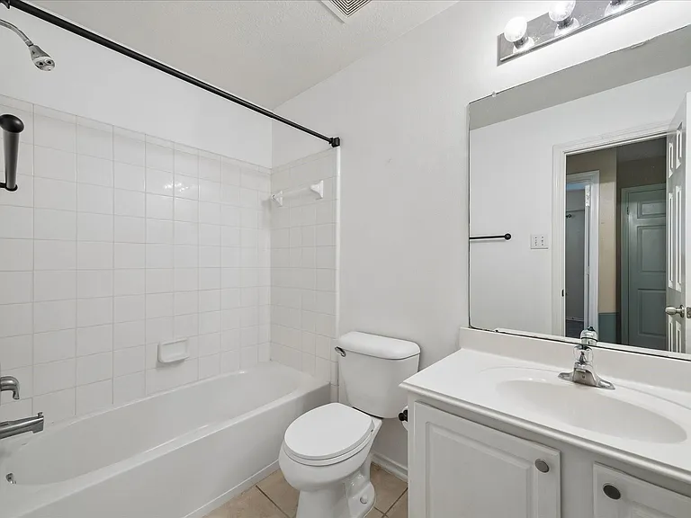 341 Capella Oaks Ln — Photo 11